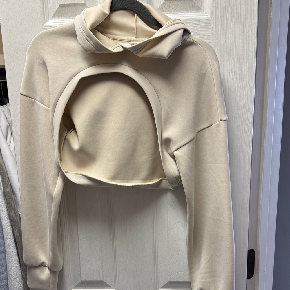 Buffbunny super cropped hoodie